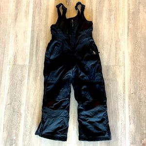 Kids snow pants. Size 6-7